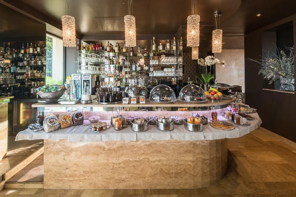 Hotell B Montmartre 4*