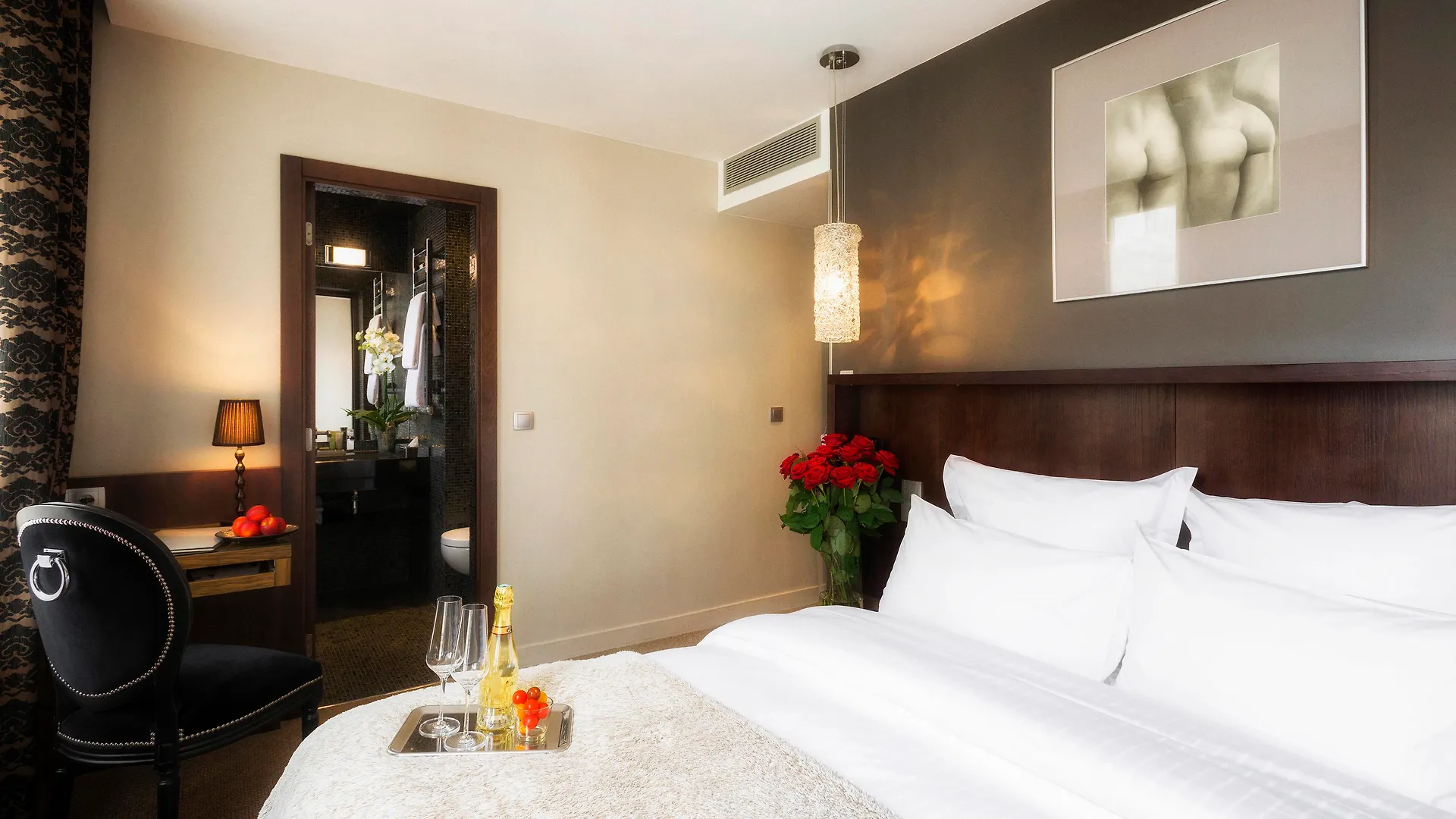 B Montmartre Hotel Paris