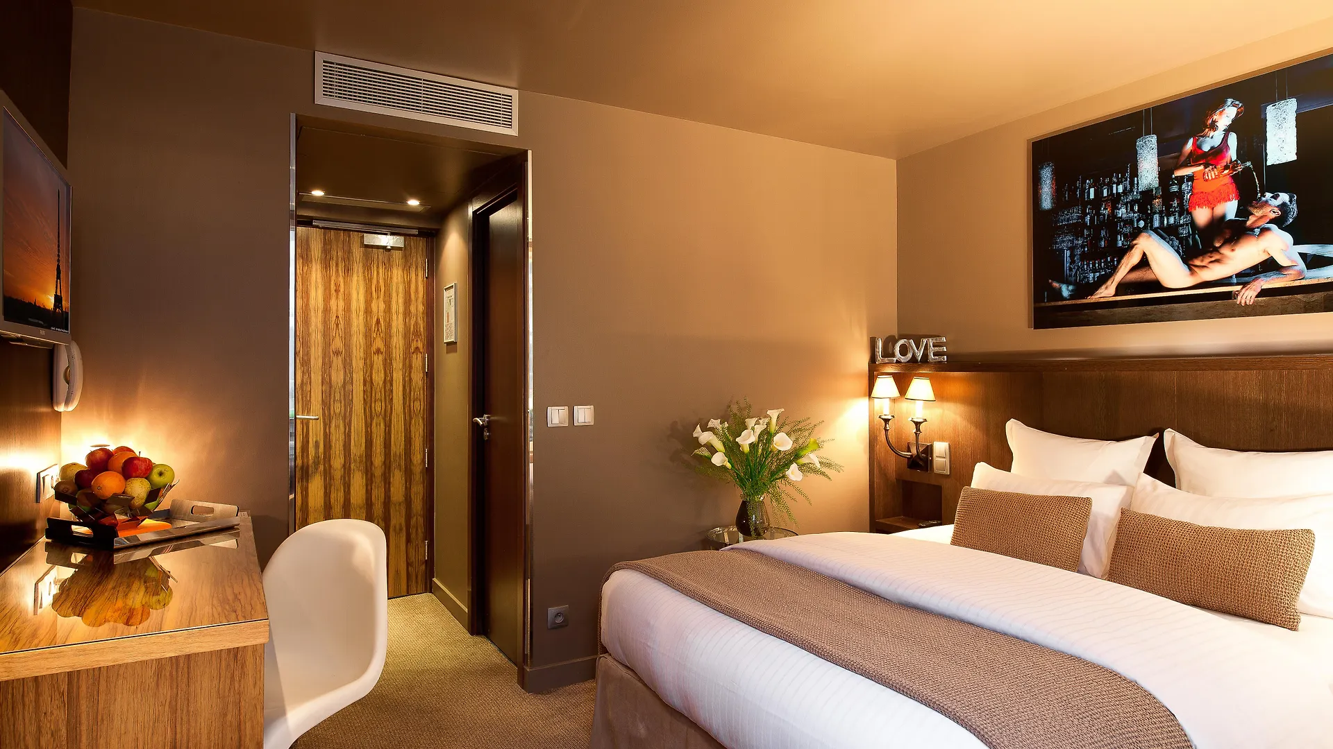 B Montmartre Hotel 4*
