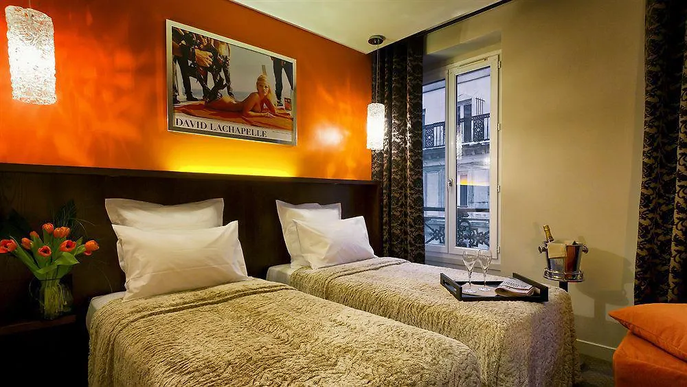 B Montmartre Hotel Paryż